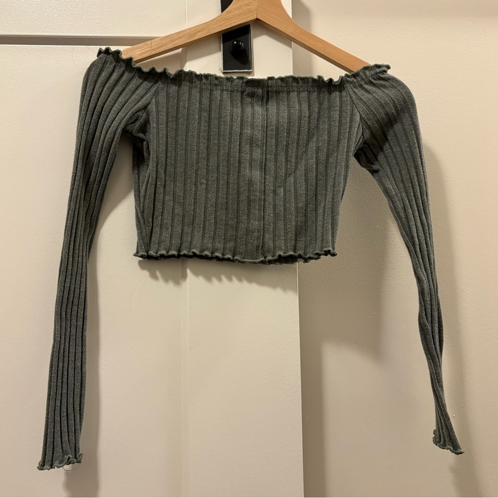 Ribbed Off-Shoulder Long Sleeve Crop Top